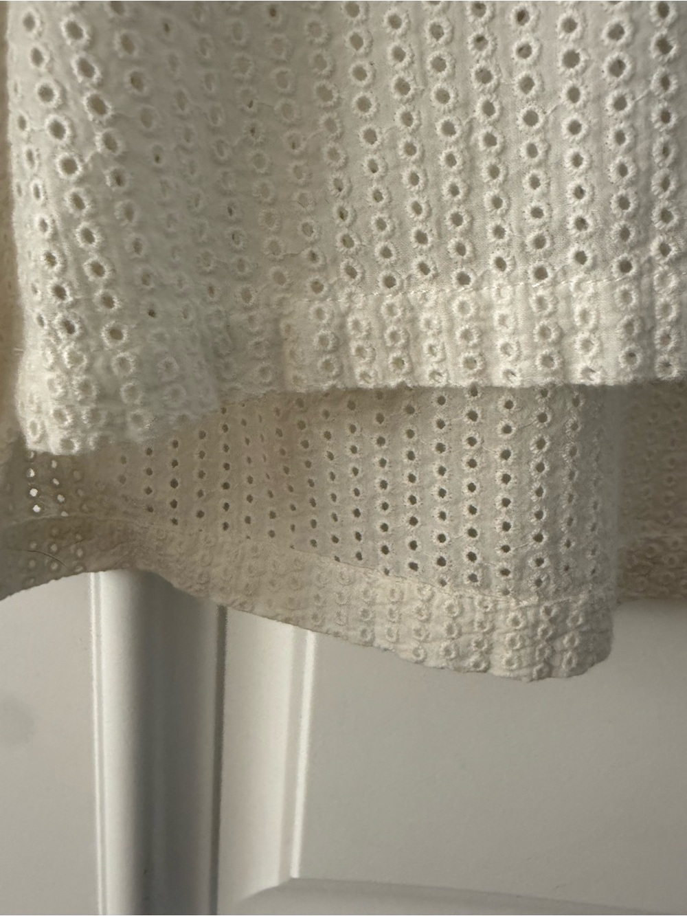 CLOSED /// White Eyelet Button-Down Women's Shirt Size - Picture 8 of 13